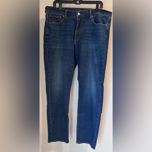 Lucky Brand Mens 410 Athletic Slim Blue Jeans 38x32 Cotton Poly Stretch Denim - Picture 1 of 4